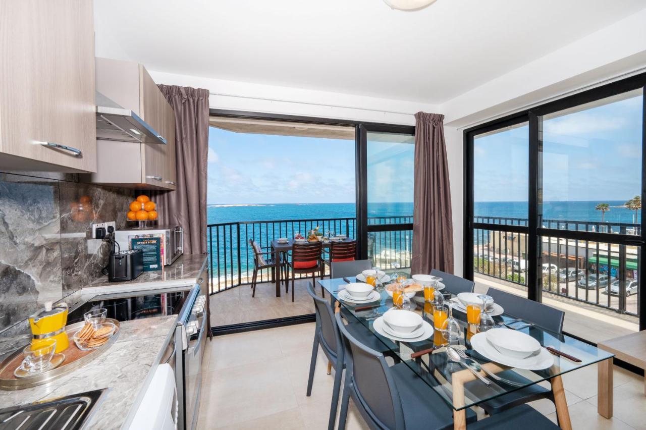 Islet Promenade Seafront Apartment With Large Corner Terrace By Getawaysmalta St. Paul's Bay Ngoại thất bức ảnh