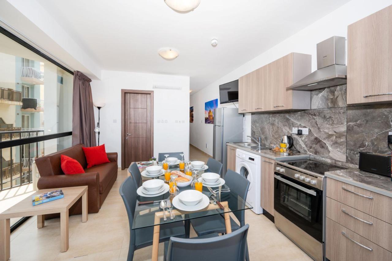 Islet Promenade Seafront Apartment With Large Corner Terrace By Getawaysmalta St. Paul's Bay Ngoại thất bức ảnh