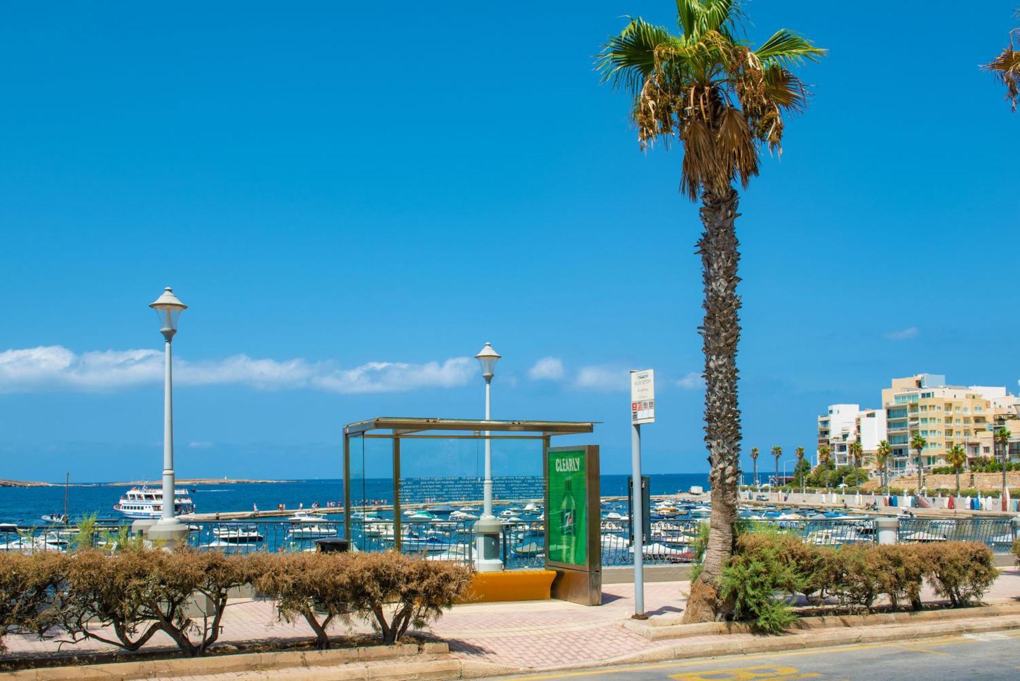 Islet Promenade Seafront Apartment With Large Corner Terrace By Getawaysmalta St. Paul's Bay Ngoại thất bức ảnh