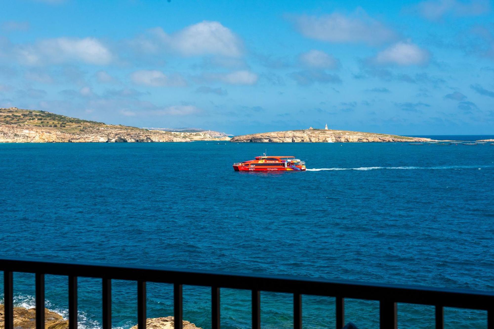 Islet Promenade Seafront Apartment With Large Corner Terrace By Getawaysmalta St. Paul's Bay Ngoại thất bức ảnh